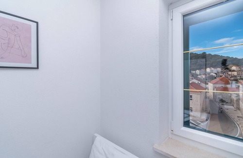 Pucisca Apartment | Rooms Bed and Breakfast Blanc