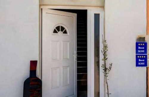 Cove Parja House | Rooms Burnum - Triple Room 1