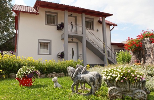 Vrhovine Apartment | Rooms Jovica, (15964), Vrhovine, hr