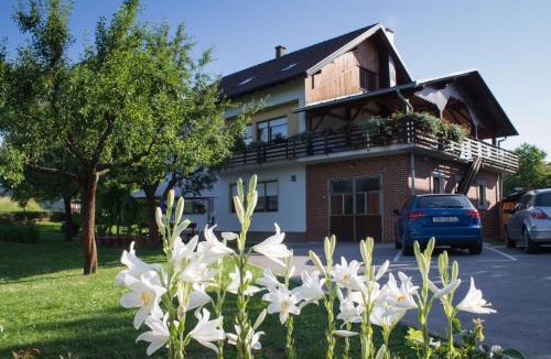 Slunj House | Rooms Marijana Obrovac