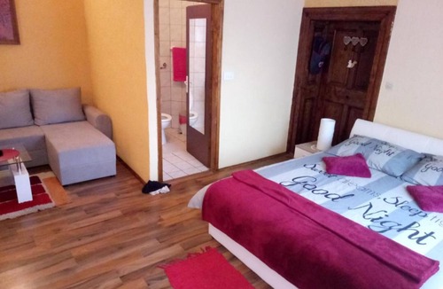 Aljmas House | Rooms Zeko - Comfort Double Room with Terrace and Kitchenette