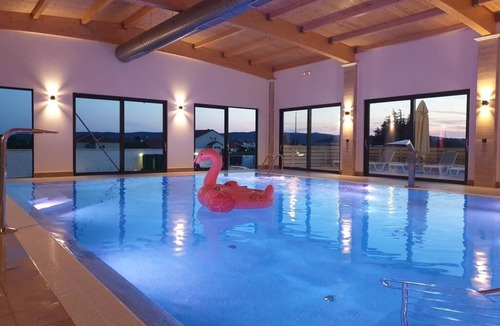 Sveti Filip i Jakov Apartment | Rubinić A12, 200m to the beach, indoor heated pool, 4 people, free WiFi,parking