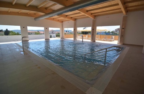Sveti Filip i Jakov Apartment | Rubinić A4, 200m to the beach, indoor heated pool, 4 people, free WiFi, parking