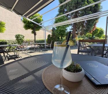 Nova Gradiska Hotel | Ruby restoran & prenoćište