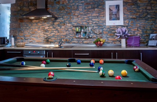 Promina Ski Chalet | Rural House Gluić - with outdoor pool