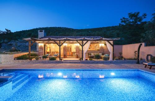 Stankovci Villa | Rural Villa Adriart with heated pool and sauna