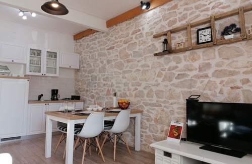Drinovci Apartment | Rustic apartment near Krka national park
