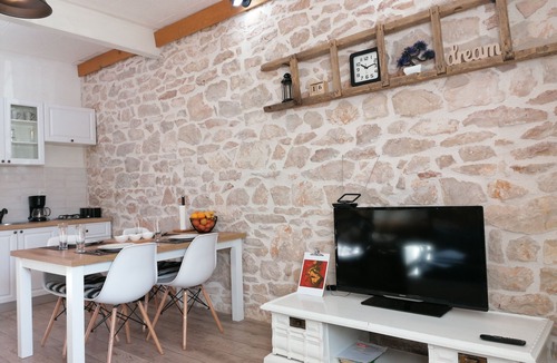 Drinovci Apartment | Rustic apartment near Krka national park