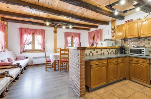 Kravarsko House | Rustic Cottage With Heated Pool, Velika Buna, Croatia
