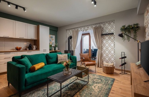 Sveti Filip i Jakov Villa | Rustic Villa Kameni dvori, heated pool, BBQ, family-friendly