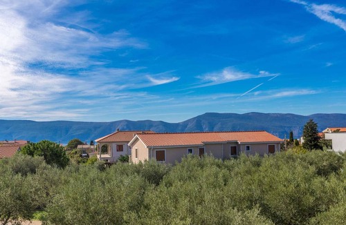 Linardici House | Rustic Villa BELLAMARE with pool