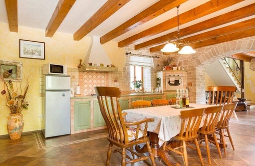 Krculi Villa | Rustic Villa Benina Rossa 1 with huge garden