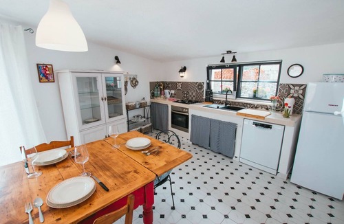 Seget Villa | Rusulica is name small villa.like farmhouse.on the village Vrsine.