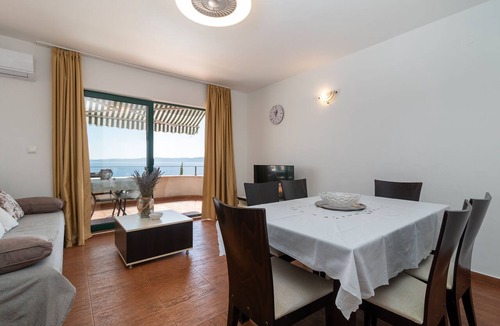 Okrug Gornji Apartment | SABLIC 3 apartment with sea view, 30m from a beach in OKRUG GORNJI