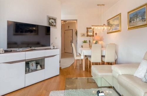 Trogir Apartment | Saldun (HAJPU9E)