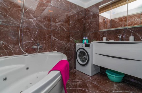 Klis Apartment | SALONA HILLS with magical view of SPLIT