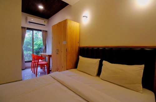 Khalapur Hotel | Satkar Inn