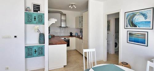Znjan Apartment | Sea View Apartment Joshua near Žnjan Beach in Split