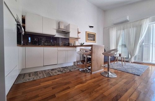 Susica Apartment | Sea View Apartment Povljana - One Bedroom Apartment with Sea View