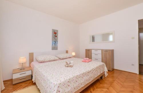 Cove Murtar House | Sea View Apartment Sandra in Mali Lošinj