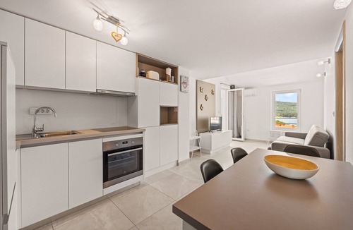 Cres Apartment | Sea View Relaxation - Apt Paula, Island Cres