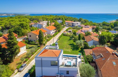 Premantura Villa | Sea view Villa near the beach with Pool and Garden (2018)