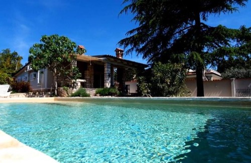 Đuba House | Seafront Dreamy Holiday Home Spina with Pool - Two Bedroom Holiday Home with Pool