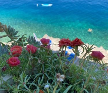 Trpanj House | Seafront Vacation home "Tea"
