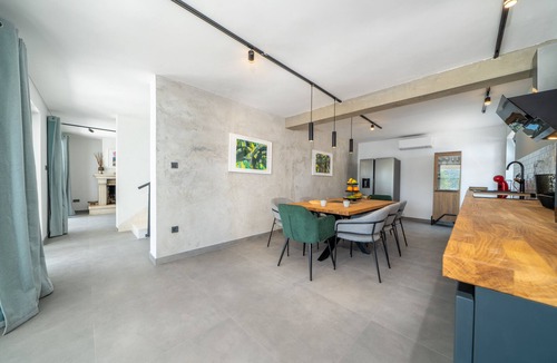 Sumartin Villa | Seafront Villa Serenita