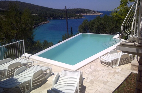 Hvar House | Seaside family friendly house with a swimming pool Cove Pribinja, Hvar (K-15324)