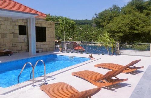 Selca House | Seaside family friendly house with a swimming pool Puntinak, Brac - 767