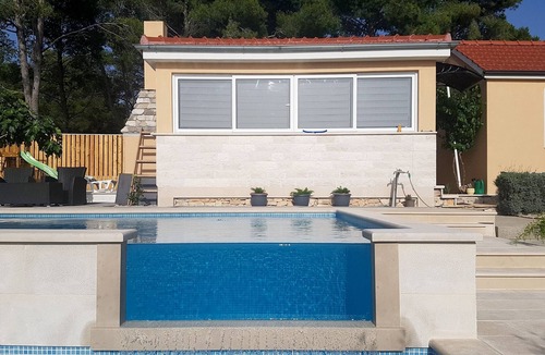 Cove Osibova (Milna) House | Seaside family friendly house with a swimming pool Cove Smokvina, Brač (K-18003)