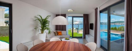 Okrug Gornji Villa | Seaview Ciovo Villa Villa Trogir Deluxe Dva 6 Beautiful Bedrooms