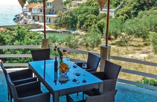 Gdinj House | Secluded fisherman's cottage Cove Srhov Dolac, Hvar (K-22095)