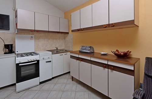 Dolenja Vas House | Secluded house with a parking space Dolenja Vas (Central Istria - Središnja Istra) (K-24528)