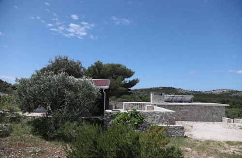 Zirje House | Secluded house with a parking space Cove Mikavica, Žirje (K-22367)