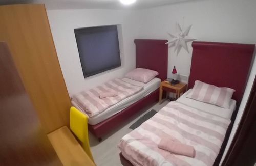Vrelo Korenicko House | Serene 6-bedroom house in Vrelo Koreničko perfect for groups