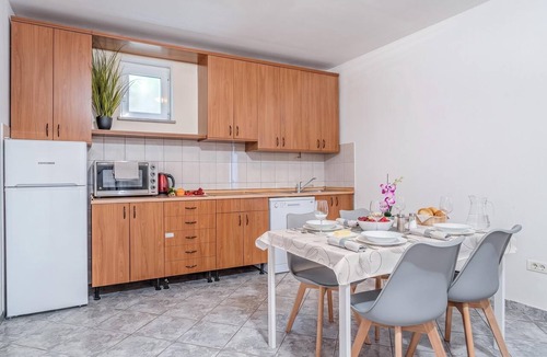 Koper Apartment | Serene Retreat Apartment Martin, Koper, Slovenia
