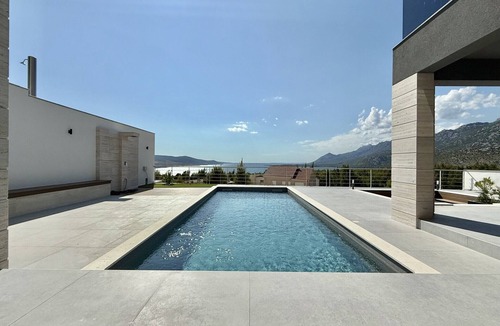 Rovanjska Villa | Serene Rovanjska Villa for 10