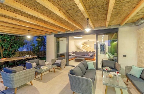 Pile Villa | Serenity