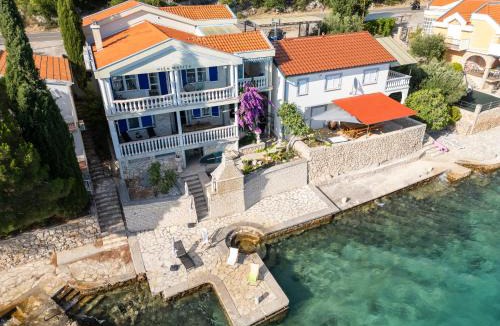 Starigrad Villa | SeVeN Holiday home - Beachfront by the Sea, Velebit, Nature