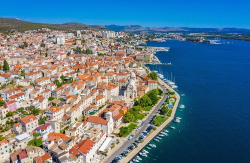 Sibenik Boat Rental | Sibenik Sunshine Sailing: A Luxurious Croatian Beach Experience