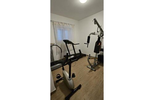 Nevidane Apartment | Simplistic Apartment in Neviđane near Sea beach