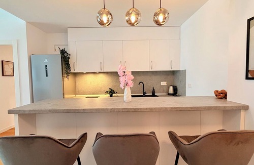 Aviatiei Apartment | Skyline Haven 1BR Balcony in UP-site