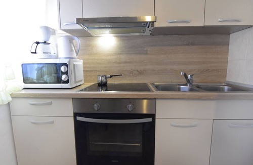 Monterol Apartment | Small, simple apartment Stella Maris 2