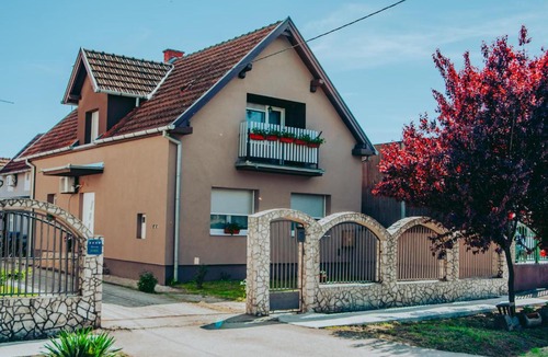 Nijemci House | Sobe HUBERTUS Lipovac Bajakovo