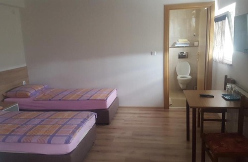 Zdralovi Bed & Breakfast | Sobe Mrak