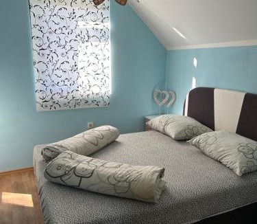 Glamocani House | Sofkin salas