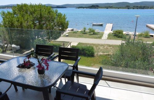 Turanj Apartment | Sole