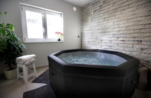 Brodarica Villa | SPA Villa ALEMI, Private Pool, Sauna & Free Parking